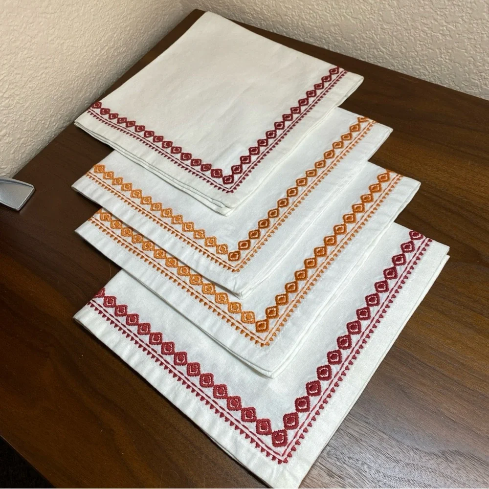 Vintage Pottery Barn (4) Linen Cotton‎ Napkins White Embroidered Border 18x18